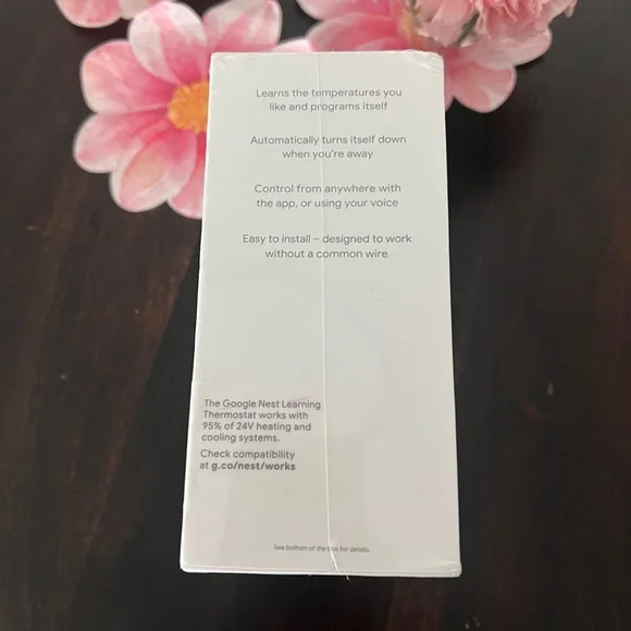 Nest Learning Thermostat - Picture 2 of 6